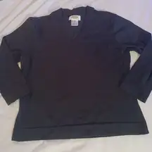 Talbots womens black Medium Petite long sleeve rayon blend vneck shirt.