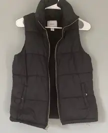 Old Navy Charcoal Puffer Vest