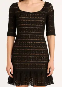 Max Edition Black Lace Fully Lined Size Large NWT