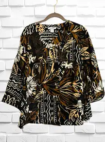 Dressbarn Woman 2X Button Up Blouse  Tribal Design  3/4 Sleeve Button Cuffs