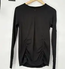 Athleta Long Sleeve Activewear Top With Rouched Sides And Pockets Size Women's M