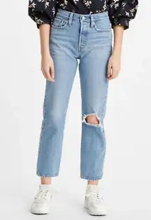 LEVI'S Premium Wedgie Straight Leg Jeans With Ripped Knee Size 24