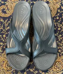 New CROCS Sanrah Wedge Sandals sz 10 NWOT (C3)