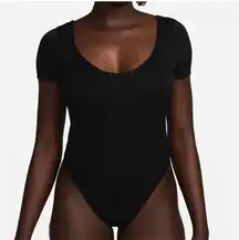 NIKE Sportswear Chill Knit Tight Sweater Short-Sleeve Bodysuit. MSRP $90. Sz XL