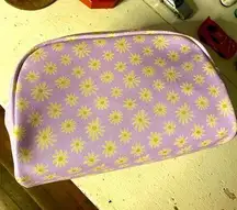 Vintage Cosmetics Co. makeup bag Daisy print