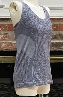 Sport light blue workout athletic top / M / Excellent condition