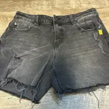 Bettina‎ liano black distressed denimn jean shorts w raw hem EUC**C