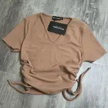 Prettylittlething Cropped Side Tie VNeck TShirt Size 4 NWT
