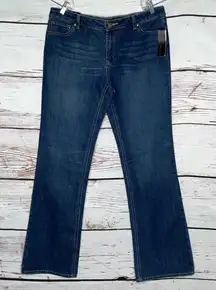 Daisy Fuentes NWT Size 14 Blue Denim Mid Rise Bootcut Jeans