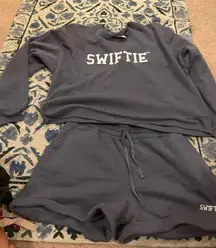 Taylor swift swiftie sweatshirt and shorts set 2x