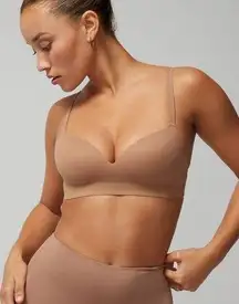 Soma Bra 40DD Enbliss Wireless Lightly Lined Adjustable Strap Back Closure Beige