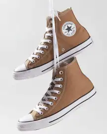 Converse Chuck Taylor High Tops Sneakers, Tan / Light Brown, Size 9.5 in Box