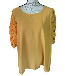 Bloomchic Yellow Gold Lace Eyelet Lace Shirt Size 14/16