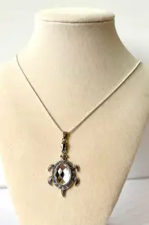 Turtle Pendant Necklace 🐢