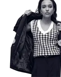 Say what brand sweater vest!