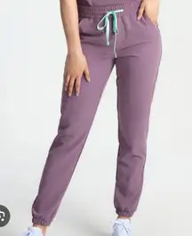 Garde malade SET- dusty purple scrubs- Gabrielle top + rosie scrub bottoms