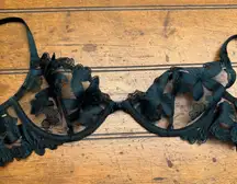 Victoria's Secret green floral‎ thin lace embroidered bra 34B insanely gorgeous