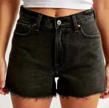 Abercrombie & Fitch Curve Love 90s Relaxed Cut Off Short Plus Size 37 Raw Hem