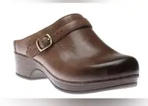 Dansko Berry Brown Milled Burnished Leather Clog SIZE 11 preowned excellent