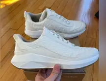 Dr. Scholls Hannah Slip On Sneakers - size 9