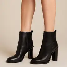 Tory Burch Black Leather Ankle Booties Block Heel Side Zip Designer