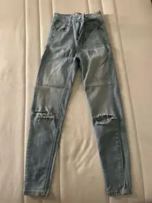 PULL AND BEAR skinny jeans