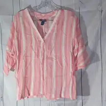 Gap Striped v-neck 100% Cotton striped shirt