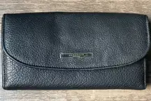 Kenneth Cole Women’s Black Leather Wallet