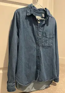 Chambray/Denim Target Long-Sleeve Button-Down