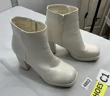 Womans Charlotte Russe Platform Ankle Boots 7 Ivory Side Zip Block Heel