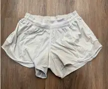 Lululemon Hotty Hot Shorts size 4 flaw