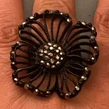 Vintage Womens Elastic Back Cocktail Ring Black Flower Rhinestones Center 1.75”W