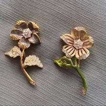 The Nolan Miller Glamour Collection Flower Pin set