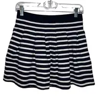 Gap  Women's Skater Mini Short Navy Blue White Striped Pleated Skirt Schoolgirl