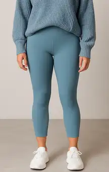 Nike Size Medium Blue High-Waisted Dri-Fit Activewear Leggings