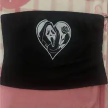 Black Graphic Crop Top