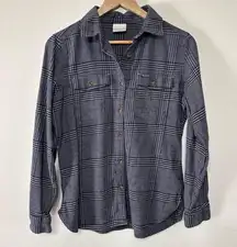 Columbia Women’s Navy Light Grey Plaid Flannel Button Down Shirt Size M