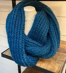 💙 ❄️Women’s Blue‎ & Sequin Knitted Infinity Scarf