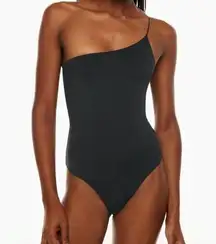 NWT Aritzia Babaton Contour One-Shoulder Black Cami Bodysuit- Size Medium