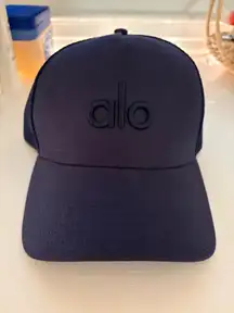 Alo District Yoga Trucker Hat Navy