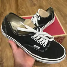 VANS off the wall black lace up shoes sneakers women’s 8.5