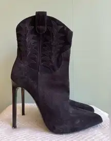 NWOB Saint Laurent / YSL Paris Western Suede Ankle Boots Sz 38