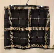H&M Poly/Wool Blend Brown Black Plaid Mini Skirt.          2488