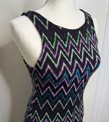 New w/ Flaws Chevron Body Hugging Midi Dress Woman’s Size Medium Black Multi