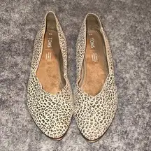 Toms Flats Size 8