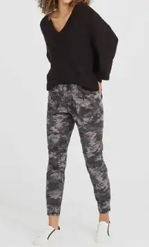 Spanx  Stretch Twill Cargo Jogger in Camo Print!