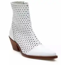 Coconuts Matisse Golden Hour Western Cowgirl Boots Size 8.5 White Perforated