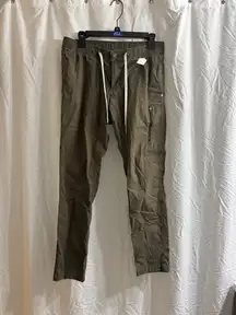 Vuori Men’s Ripstop Climber Pants. Size M.