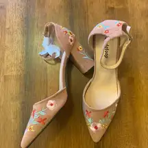 Styleloop NWOT heels women’s 41, 10.5 US light pink/mauve embroidered floral