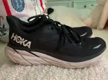Hoka Clifton 9